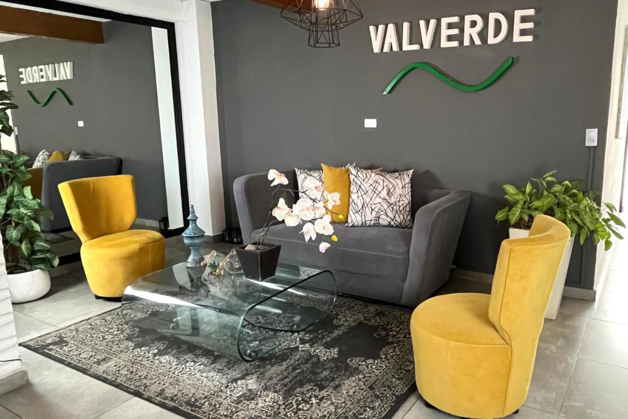 Hotel Boutique Valverde Santa Elena San Salvador Bagian luar foto