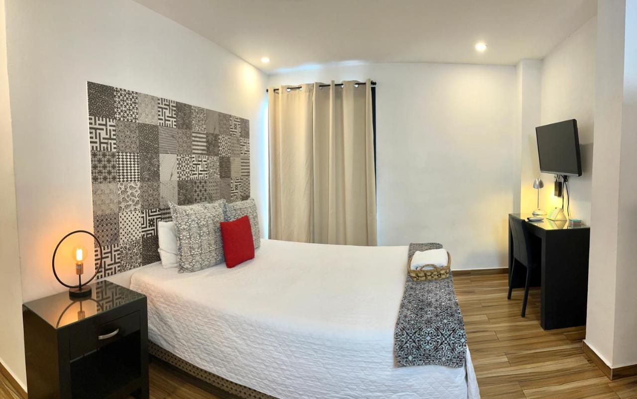 Hotel Boutique Valverde Santa Elena San Salvador Bagian luar foto