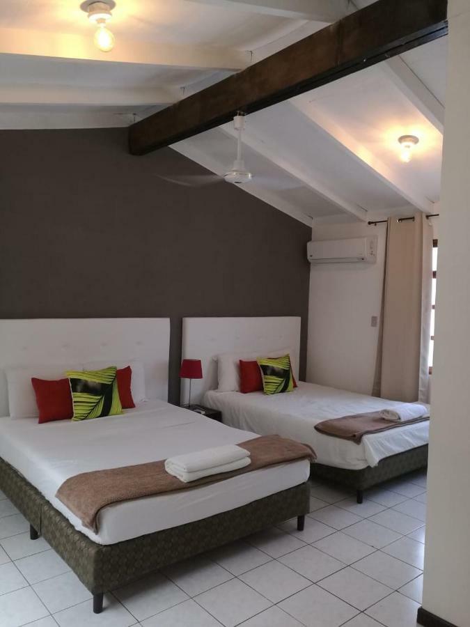 Hotel Boutique Valverde Santa Elena San Salvador Bagian luar foto